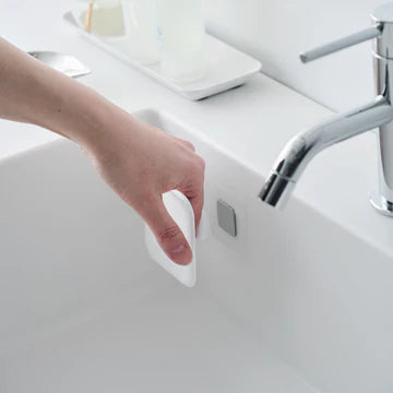 Magnetic bathroom sponge made of silicone Tower - Yamazaki