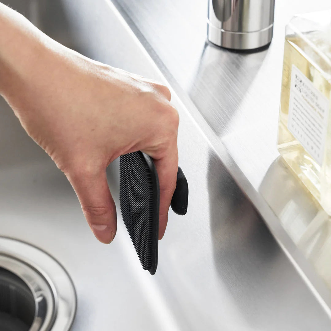 Magnetic bathroom sponge made of silicone Tower - Yamazaki