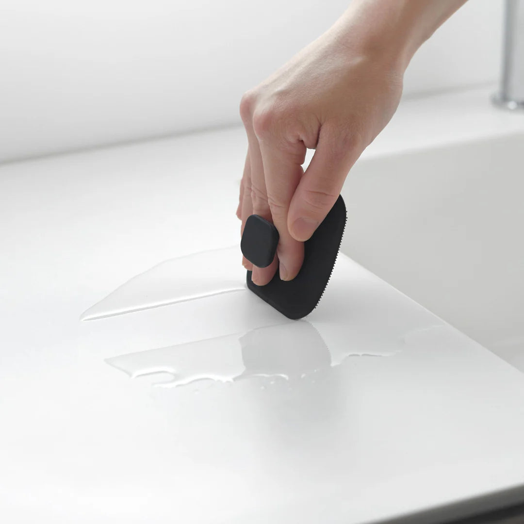 Magnetic bathroom sponge made of silicone Tower - Yamazaki