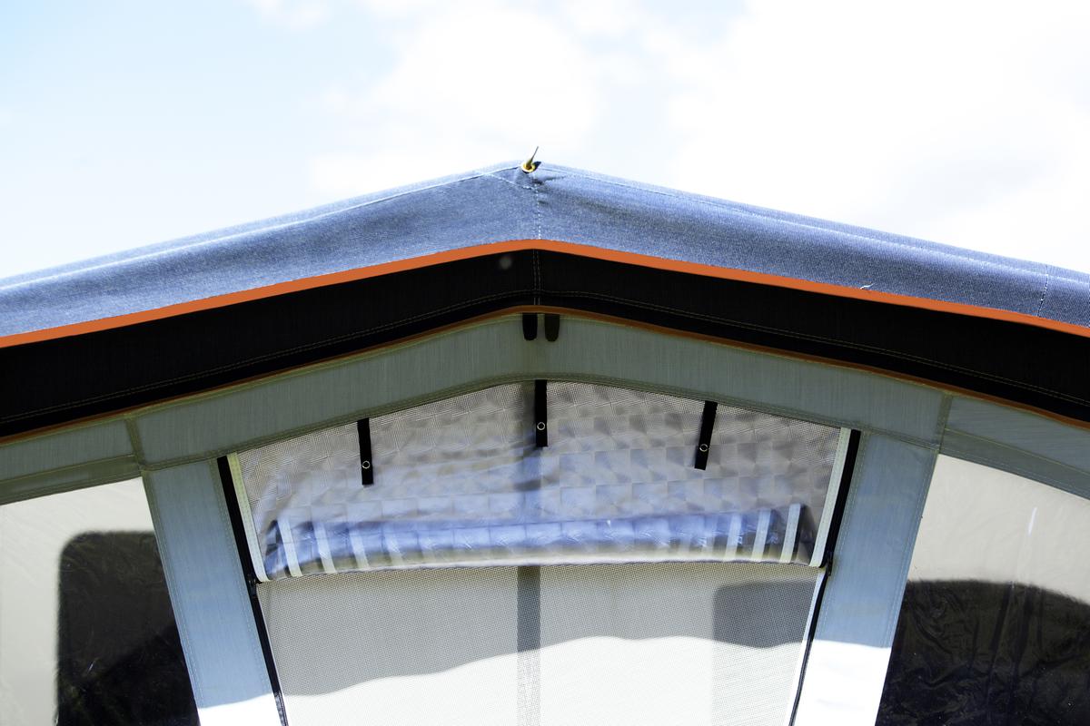 Adria Action awning - Isabella