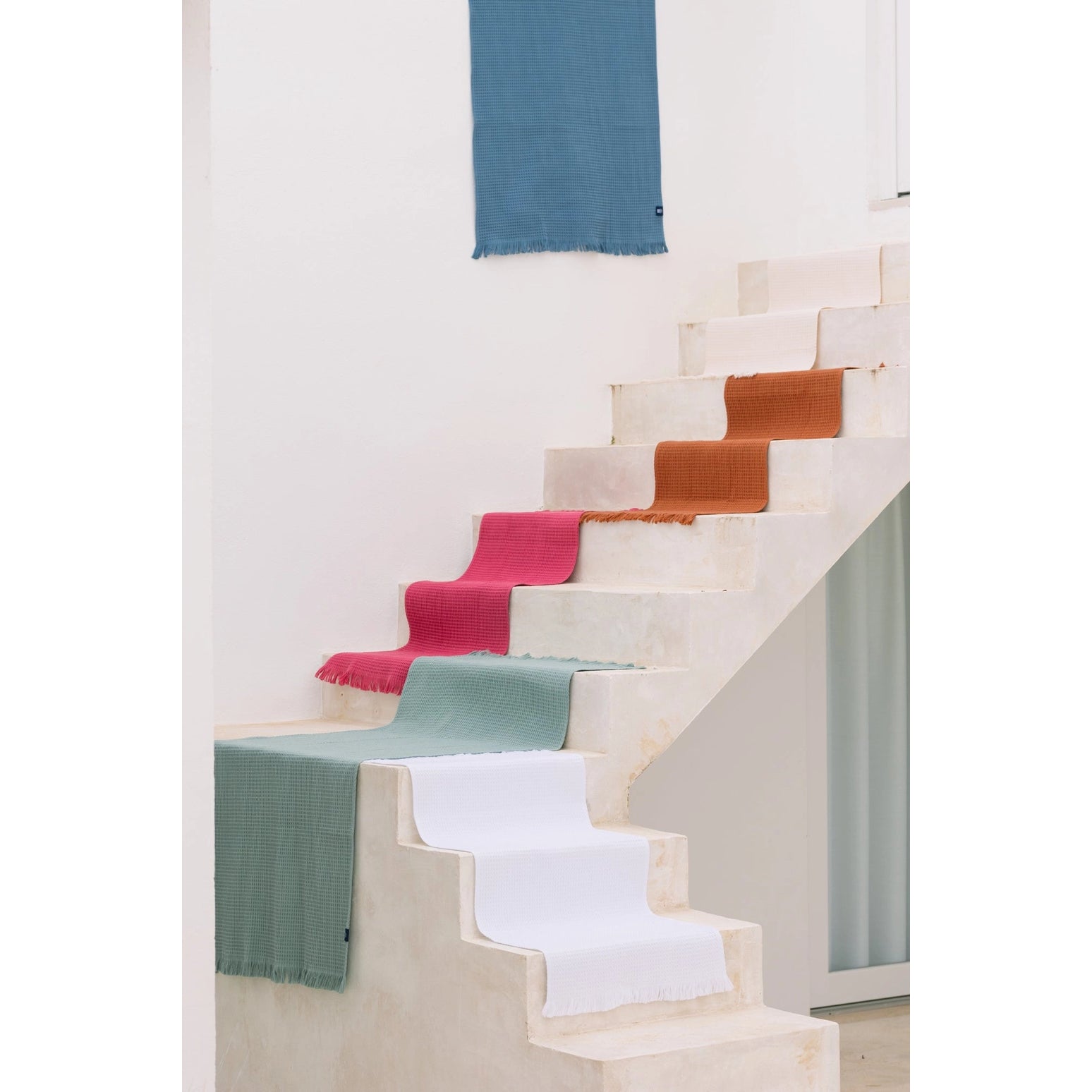 Towels and bath sheets in waffle cotton - light soft and absorbent - Santana