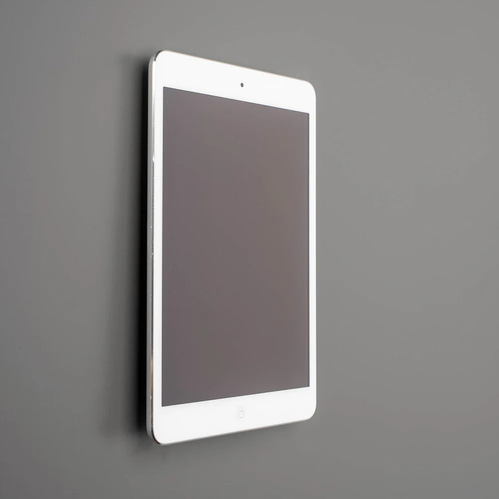 Magnetic holder for mounting phone or tablet on the wall - Silwy