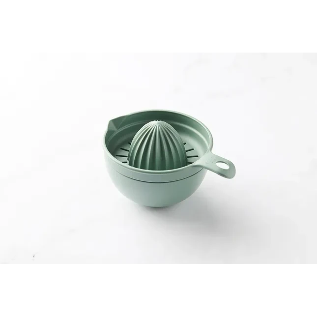 Citrus juicer from RPet Iceberg Green 19x14x12 cm - Point Virgule