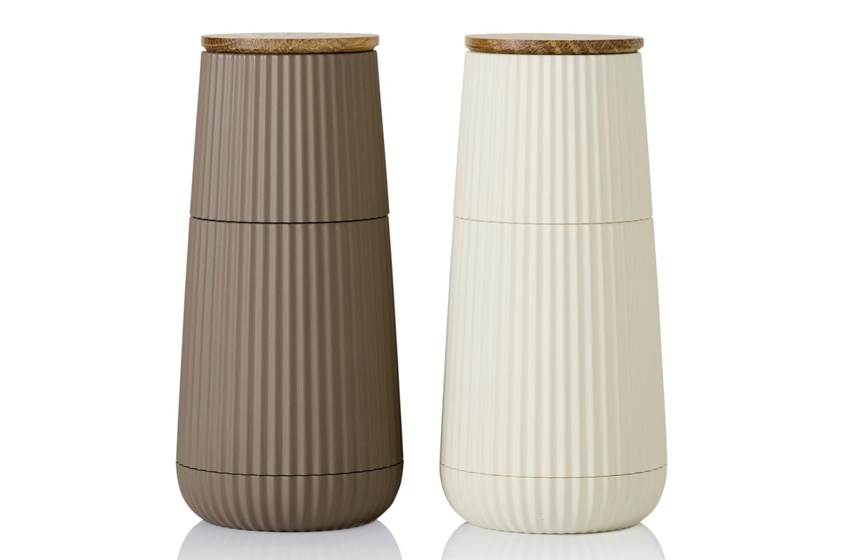 Salt and pepper mills with ceramic grinding mechanisms and oak lids - AdHoc
