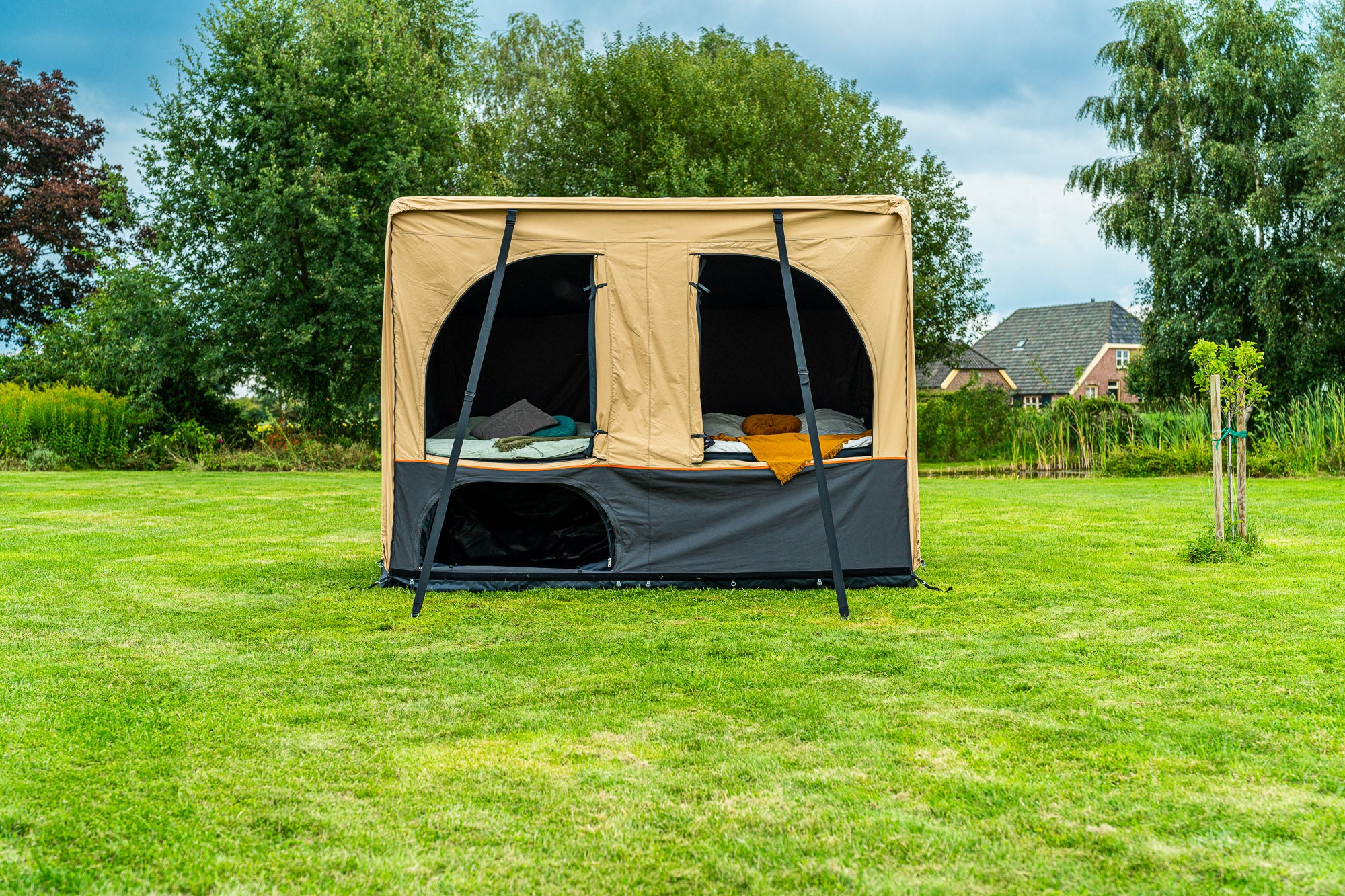 alpenkreuzer zelt Faltbares Anhängerzelt Alpenkreuzer Campfire Showroom Modell (neu), in