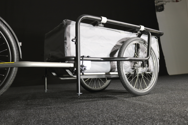 Inflatable micro caravan for cyclists with space for 2 people - B-TURTLE