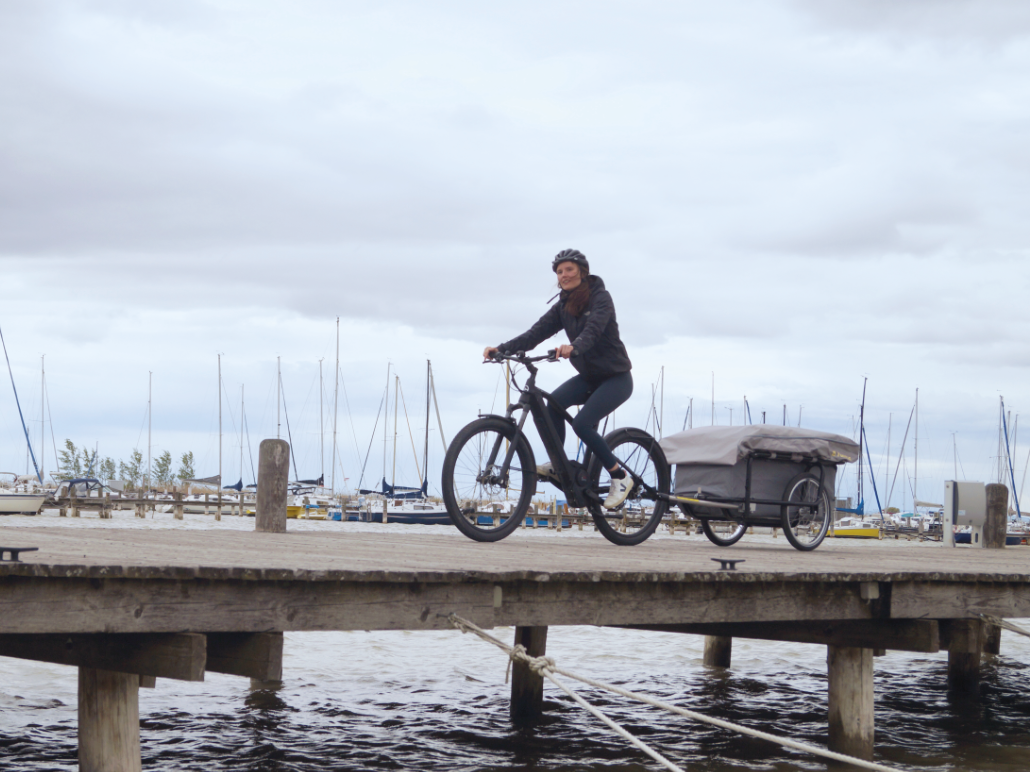 Inflatable micro caravan for cyclists with space for 2 people - B-TURTLE