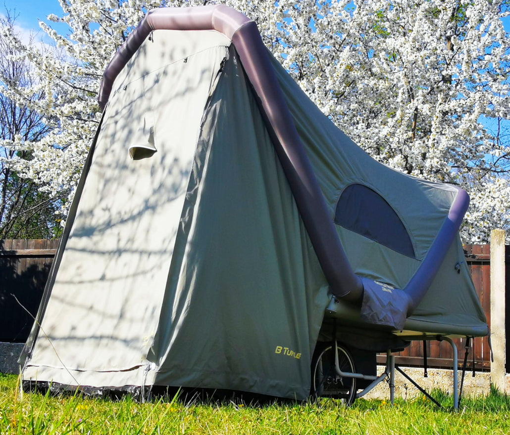 Inflatable micro caravan for cyclists with space for 2 people - B-TURTLE