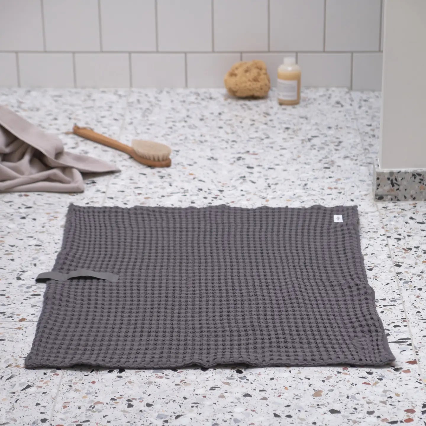 Bath mat with waffle pattern made of organic cotton size 80 x 55 cm - 3 different colors