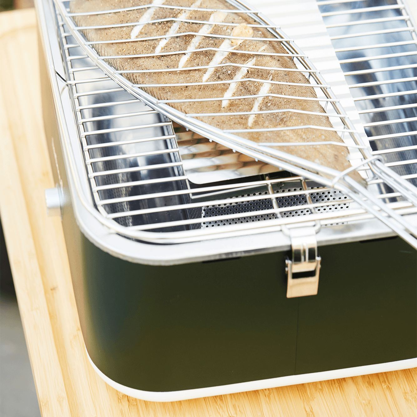 Carlo charcoal table grill - Barbecook