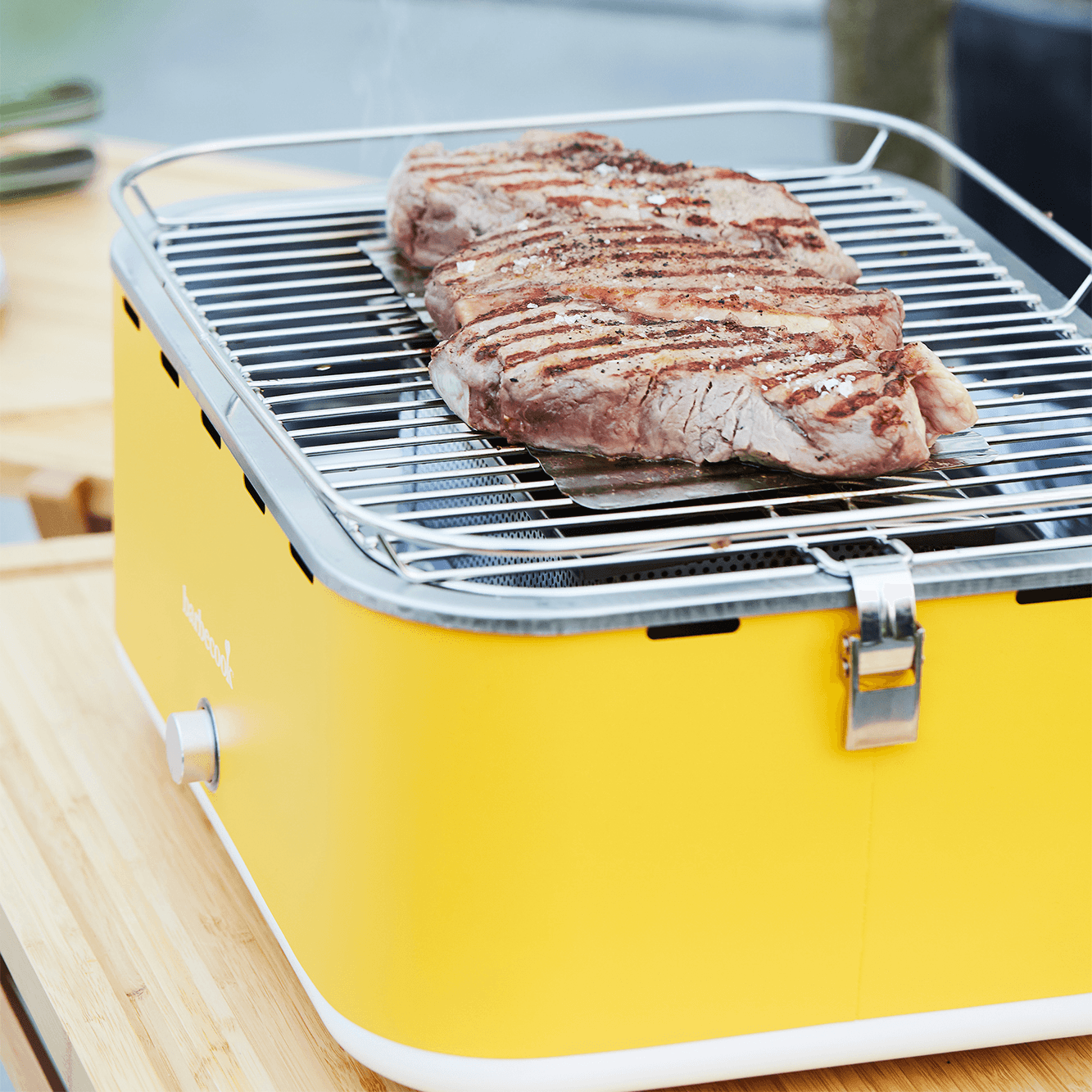 Carlo charcoal table grill - Barbecook