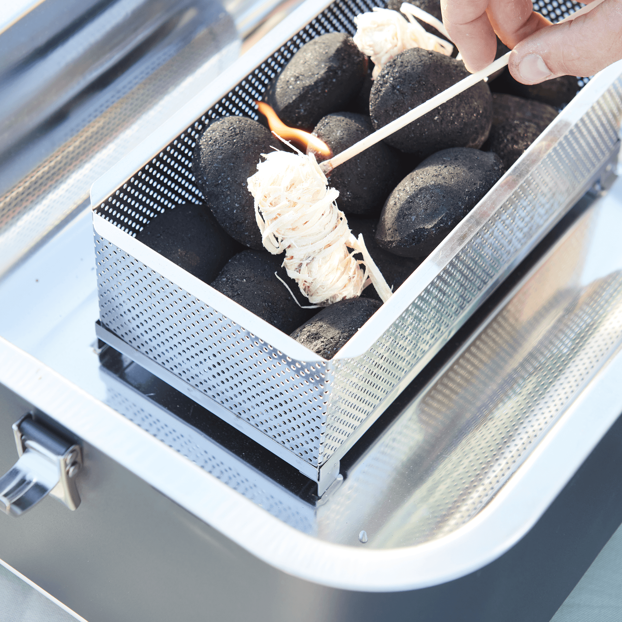 Carlo charcoal table grill - Barbecook
