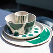 Bio servies Connect van Koziol diner bord-dessert bord-bowl-en beker in Monstera print