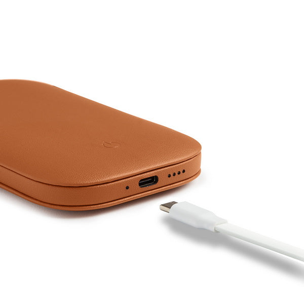 Draadloze powerbank Softpower van Lexon bruin met usb-c kabel