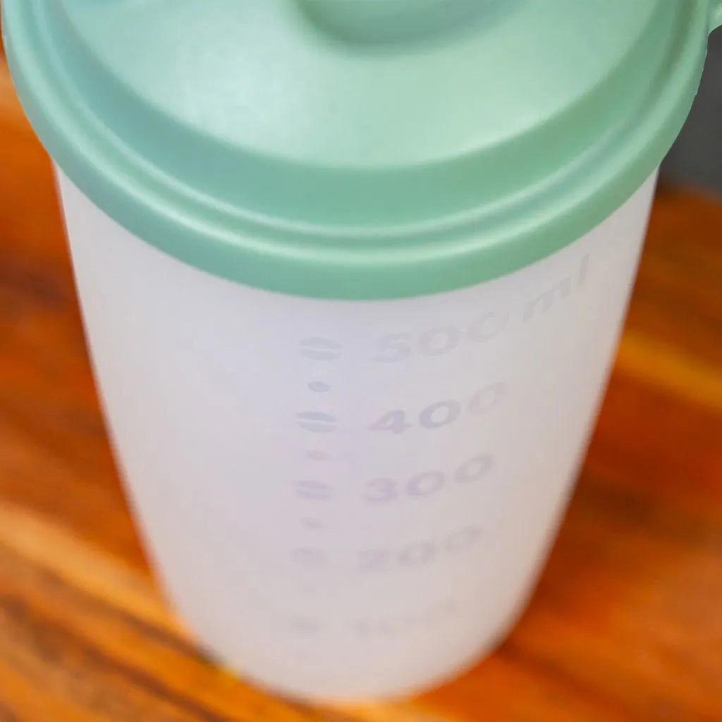 Dressing shaker made of plastic - soft green - 500 ml - Westmark