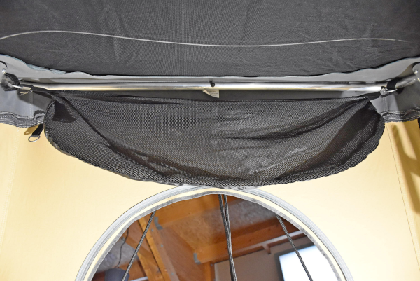 Hanging storage space to be attached with carabiners for NaïtUp TRIUP-QUATRO-FAMILY