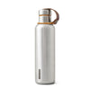 Stainless Steel drinkfles van Black&Blum met dop met oranje rand en leder draagbandje gesloten