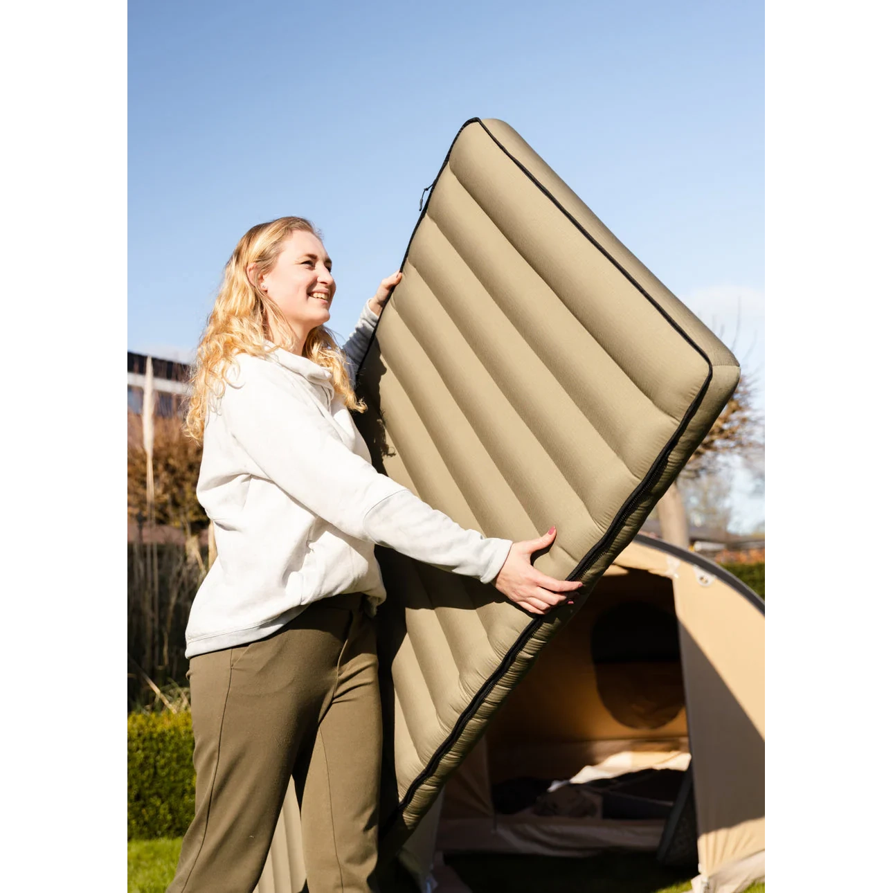 Lit gonflable Chatou pour 1 personne - Dormir confortablement au camping - Human Comfort