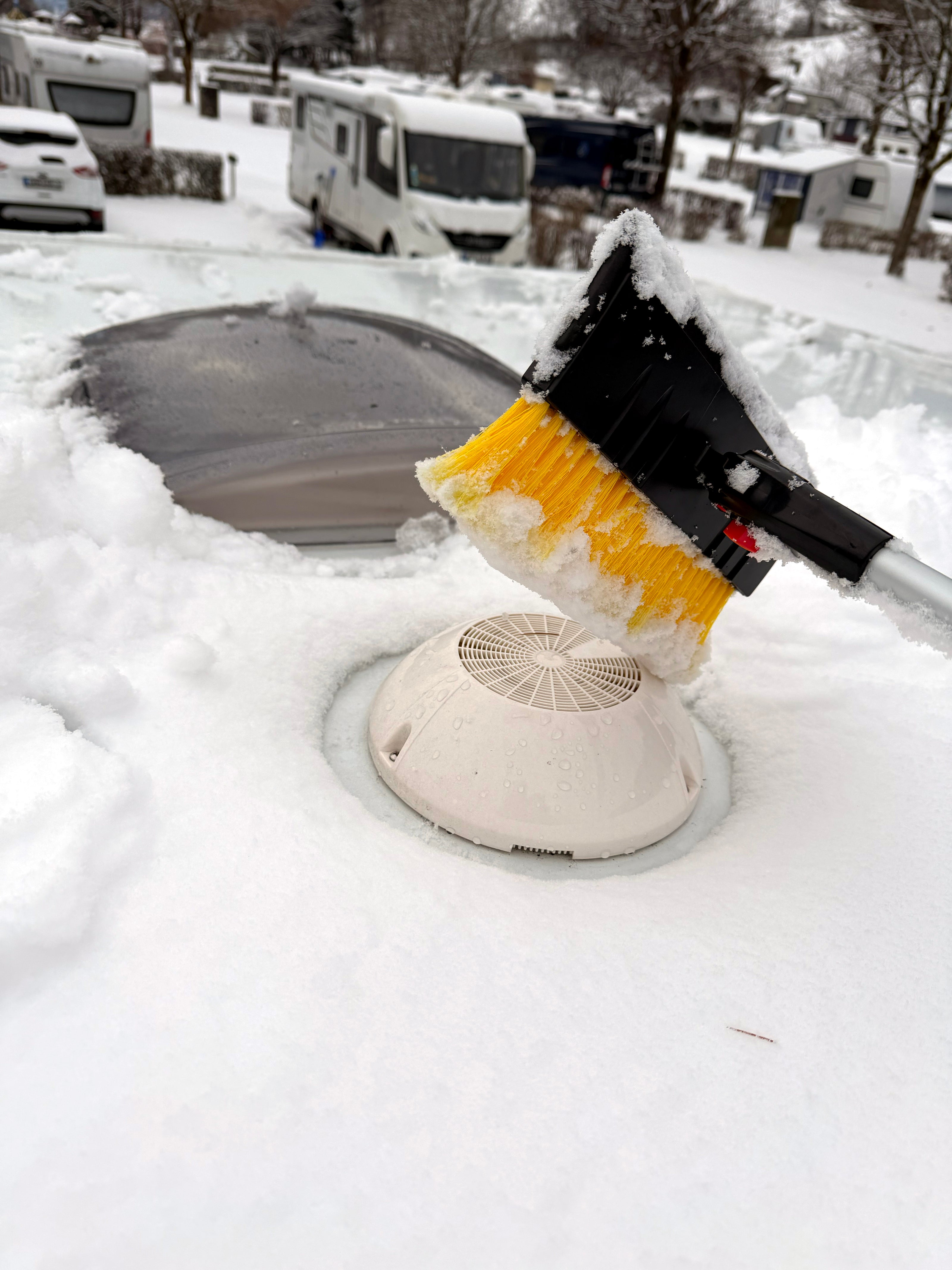 Gummischneeschaufel-Bürste und Eiskratzer mit Teleskopstiel 82 cm – 128 cm – HTD