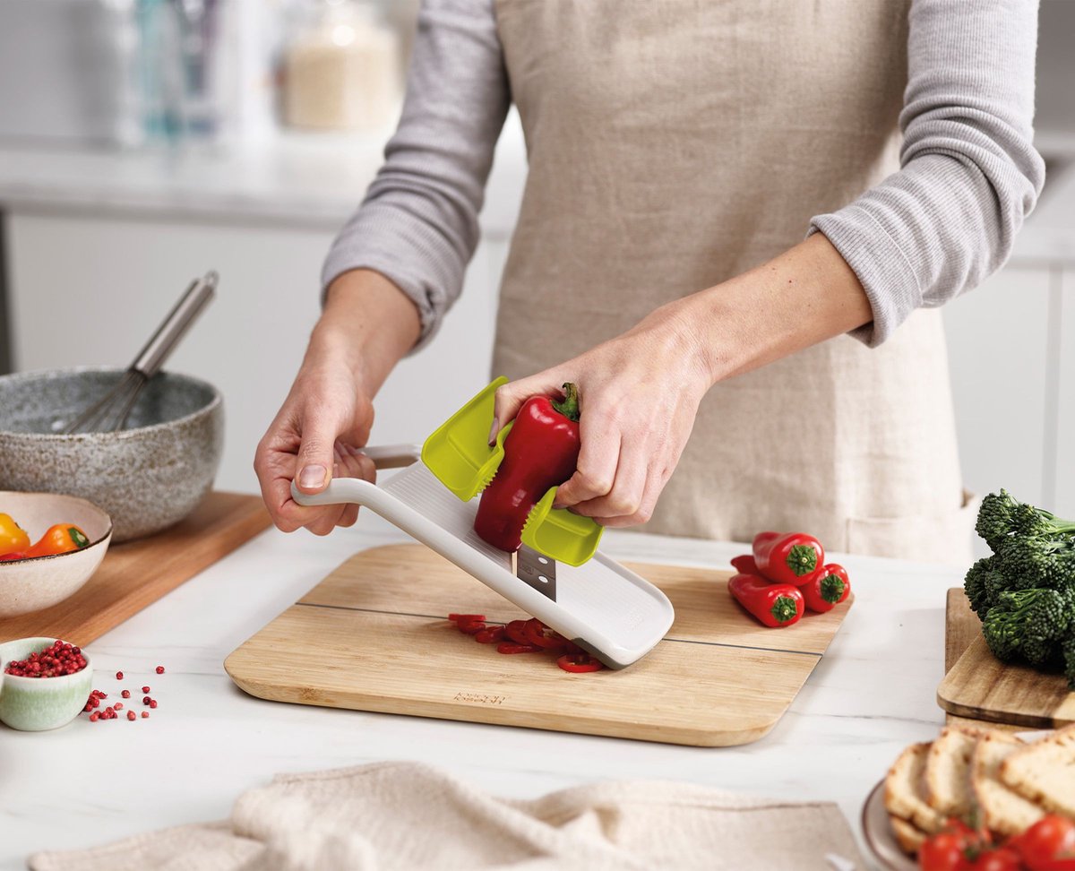 Multi-grip mandoline Grey or Green - Joseph Joseph