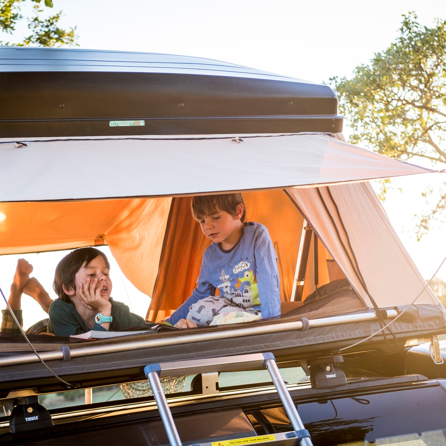 Dachzelt Naïtup FAMILY – schlafen unter den Sternen – 2 Erwachsene und – Camping Cocooning