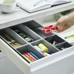 Lade organizer set van 7 stuks Blox van Joseph Joseph in een schuif gevuld met kantoormateriaal