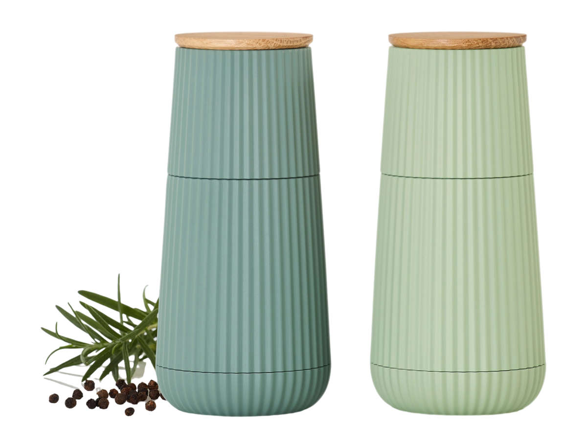 Salt and pepper mills with ceramic grinding mechanisms and oak lids - AdHoc