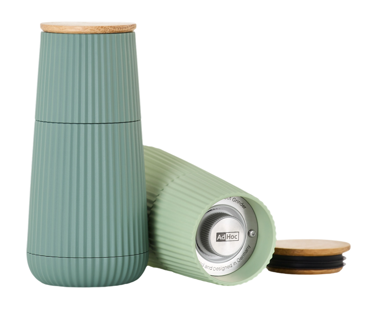 Salt and pepper mills with ceramic grinding mechanisms and oak lids - AdHoc