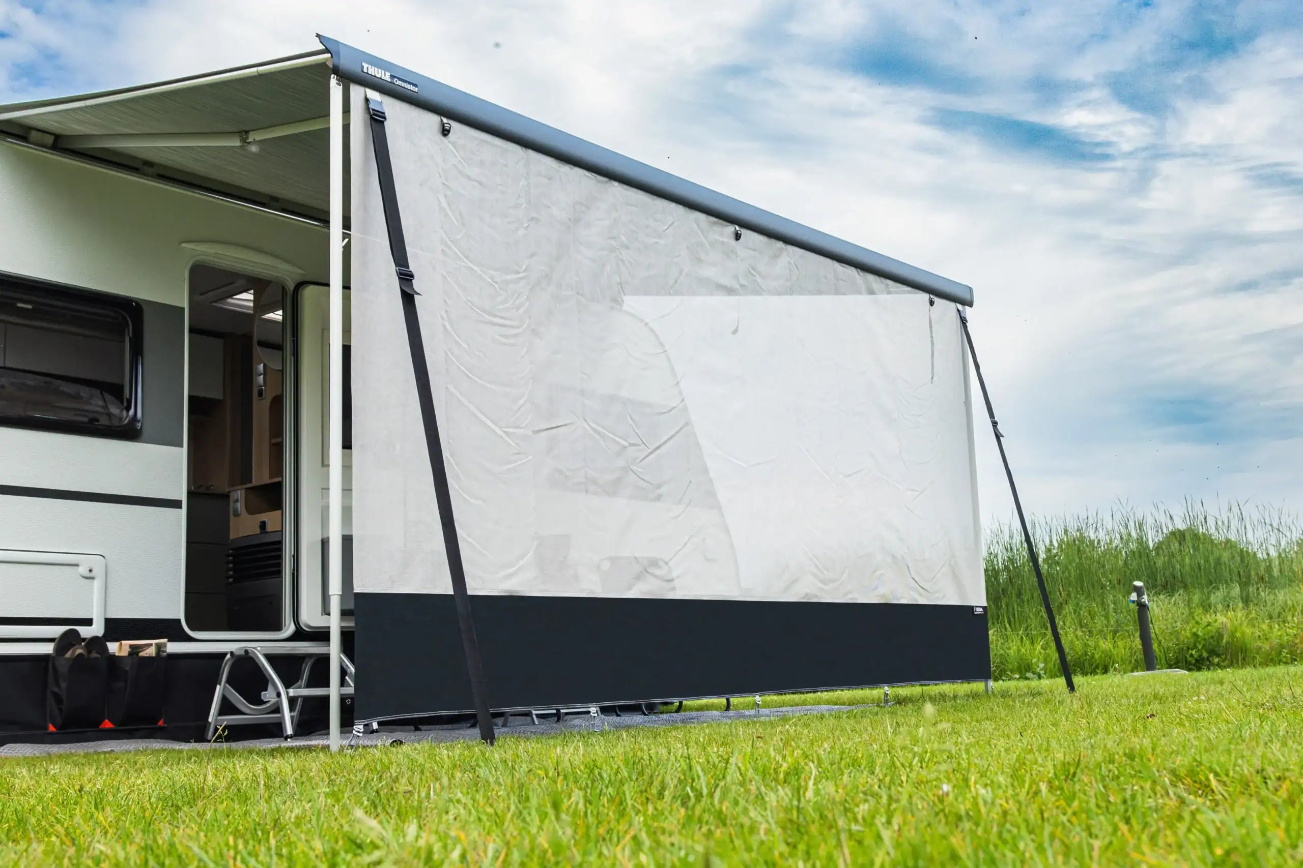 Reda Adventure Sunbreaker für Thule- und Fiamma-Kassettenmarkisen – Camping Cocooning