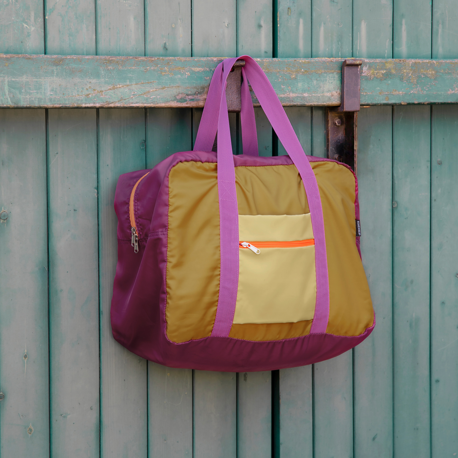 Foldable travel bag with 30 kg carrying capacity - Remember