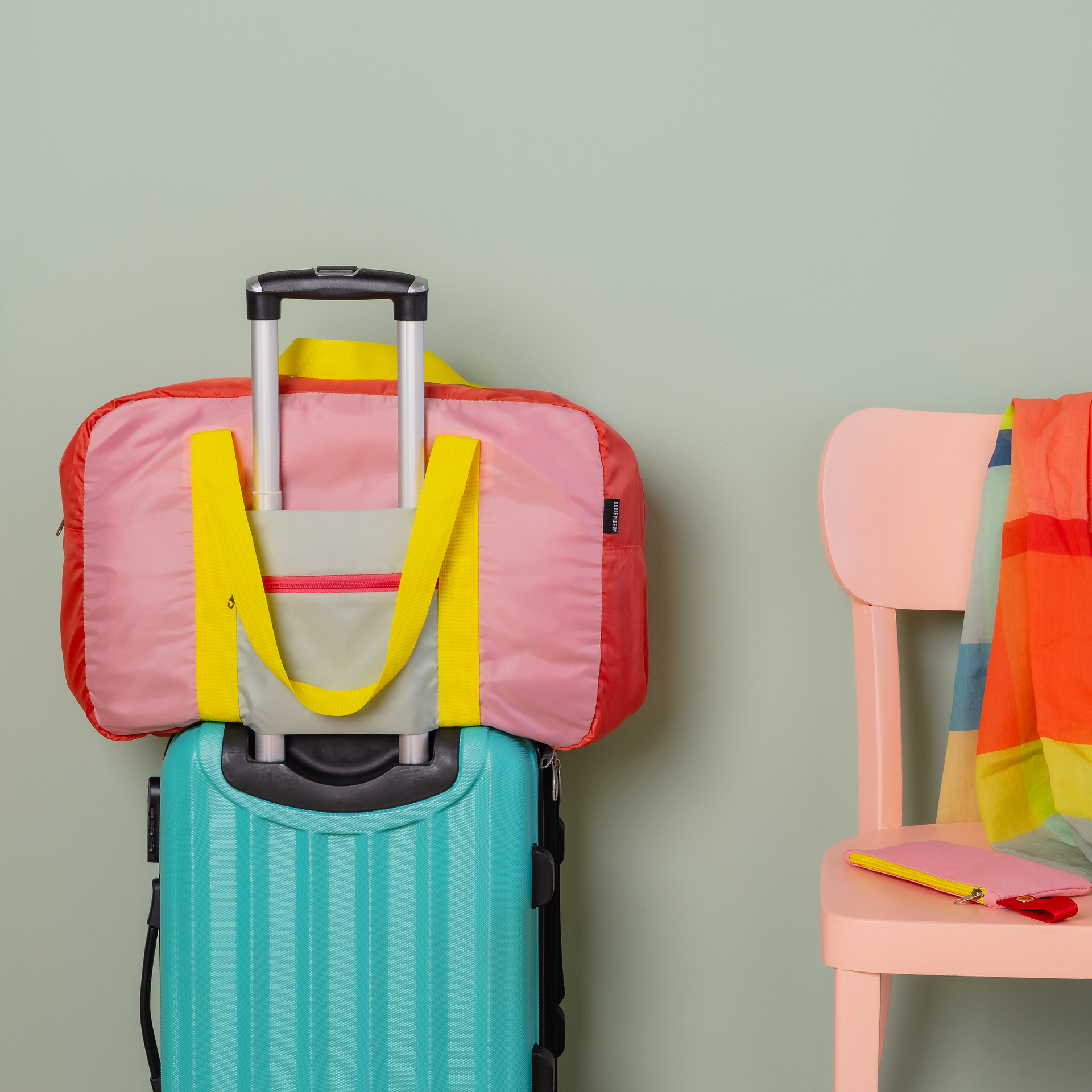 Foldable travel bag with 30 kg load capacity - Remember