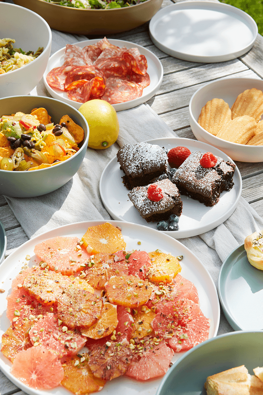 Tableware made from recycled PET bottles