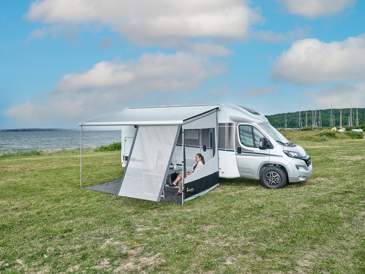 Shade Screen - Isabella