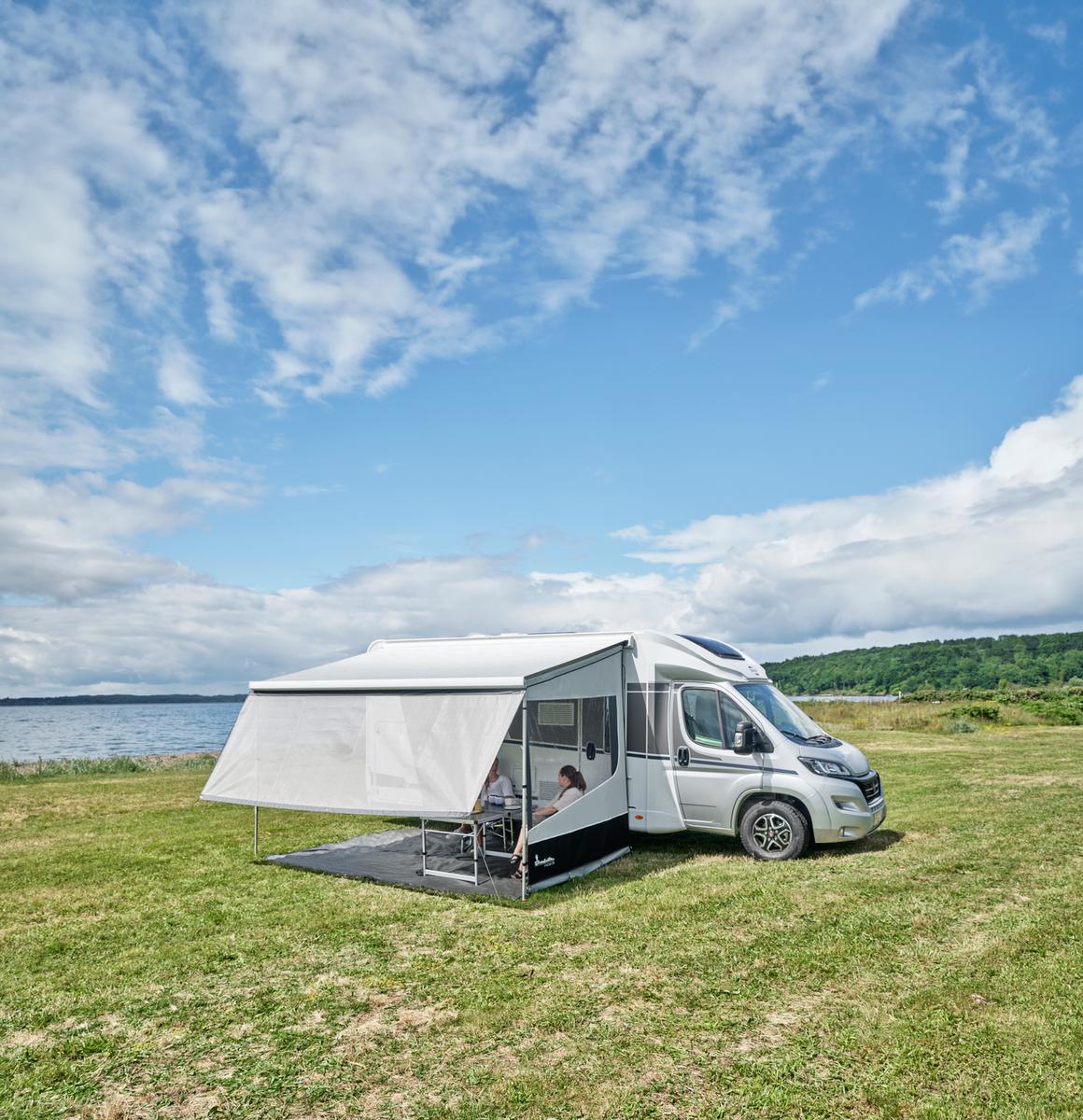 Shade Screen - Isabella