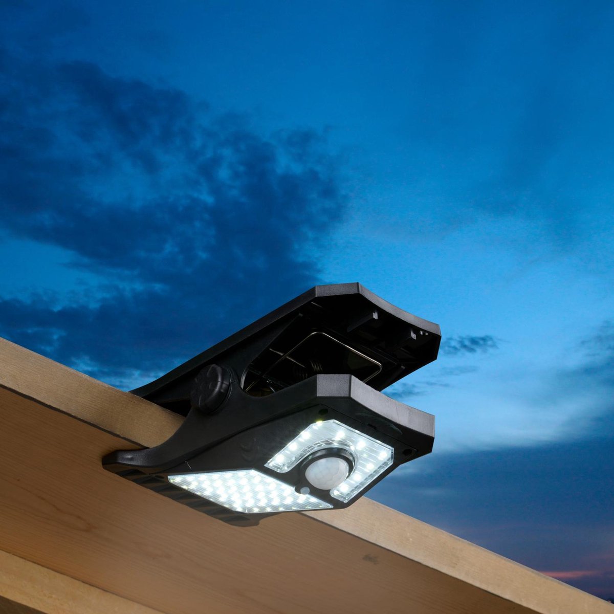 Solar lamp in the shape of a clamp with motion sensor - Grundig