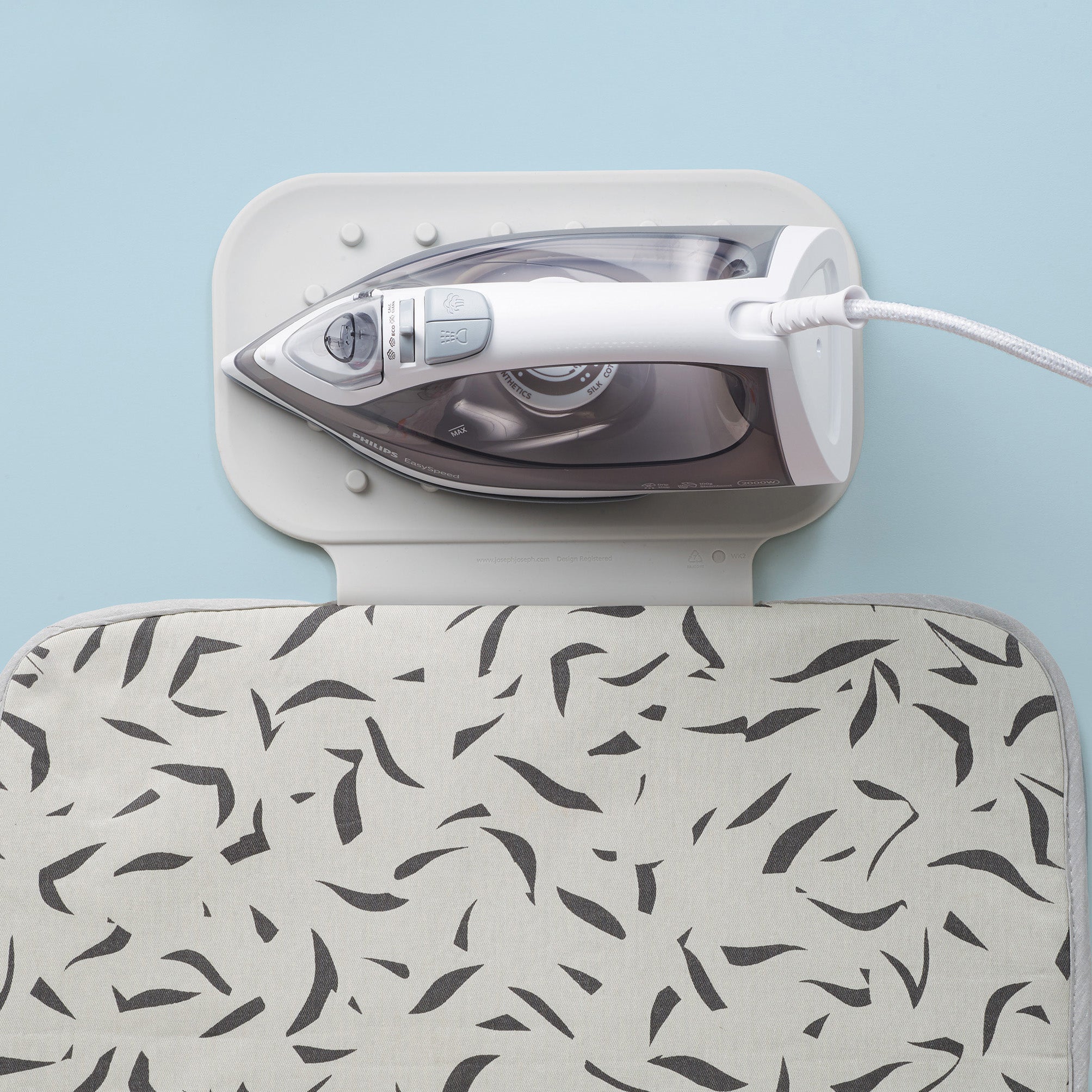 Ironing mat for use on tabletop Swift - Joseph Joseph