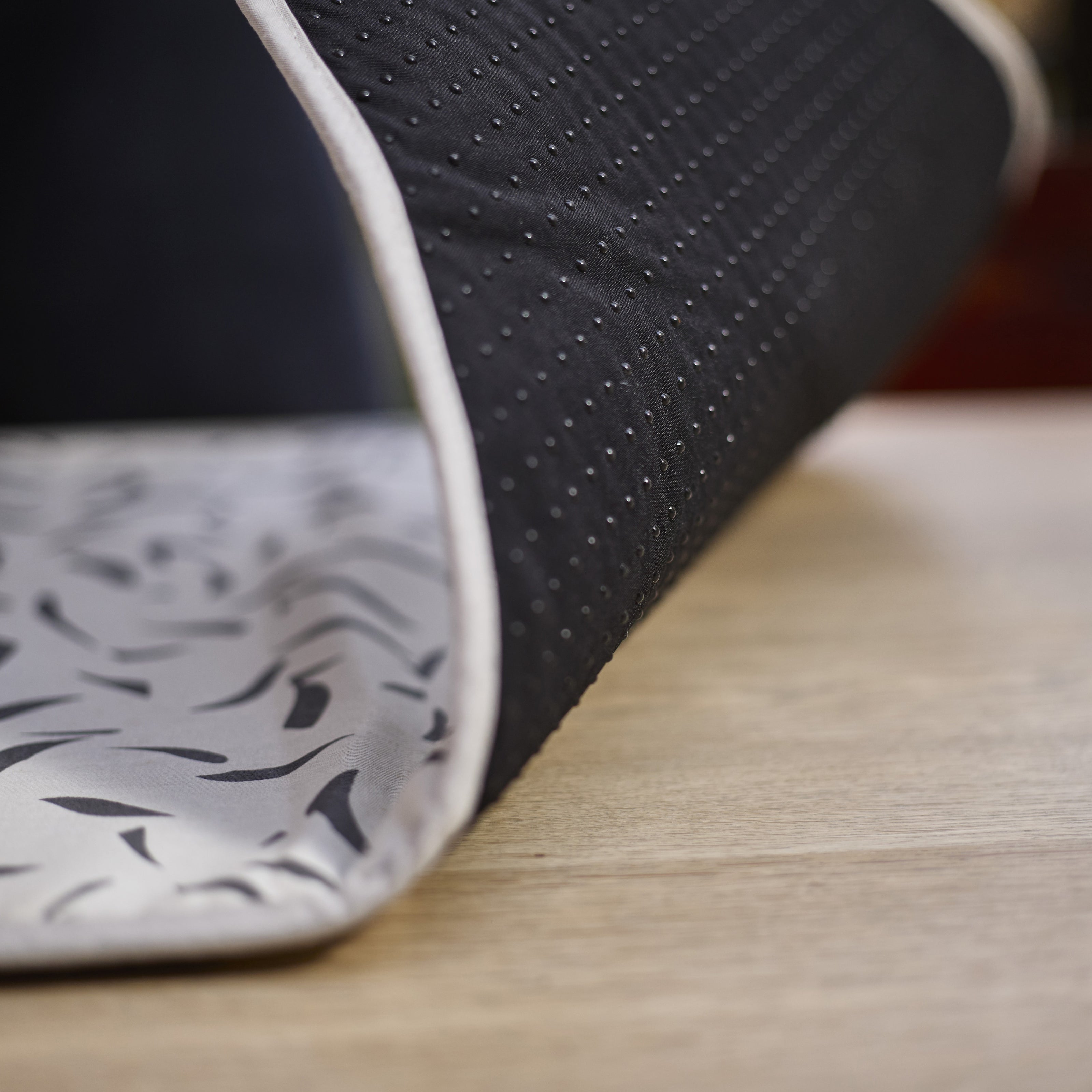 Ironing mat for use on tabletop Swift - Joseph Joseph