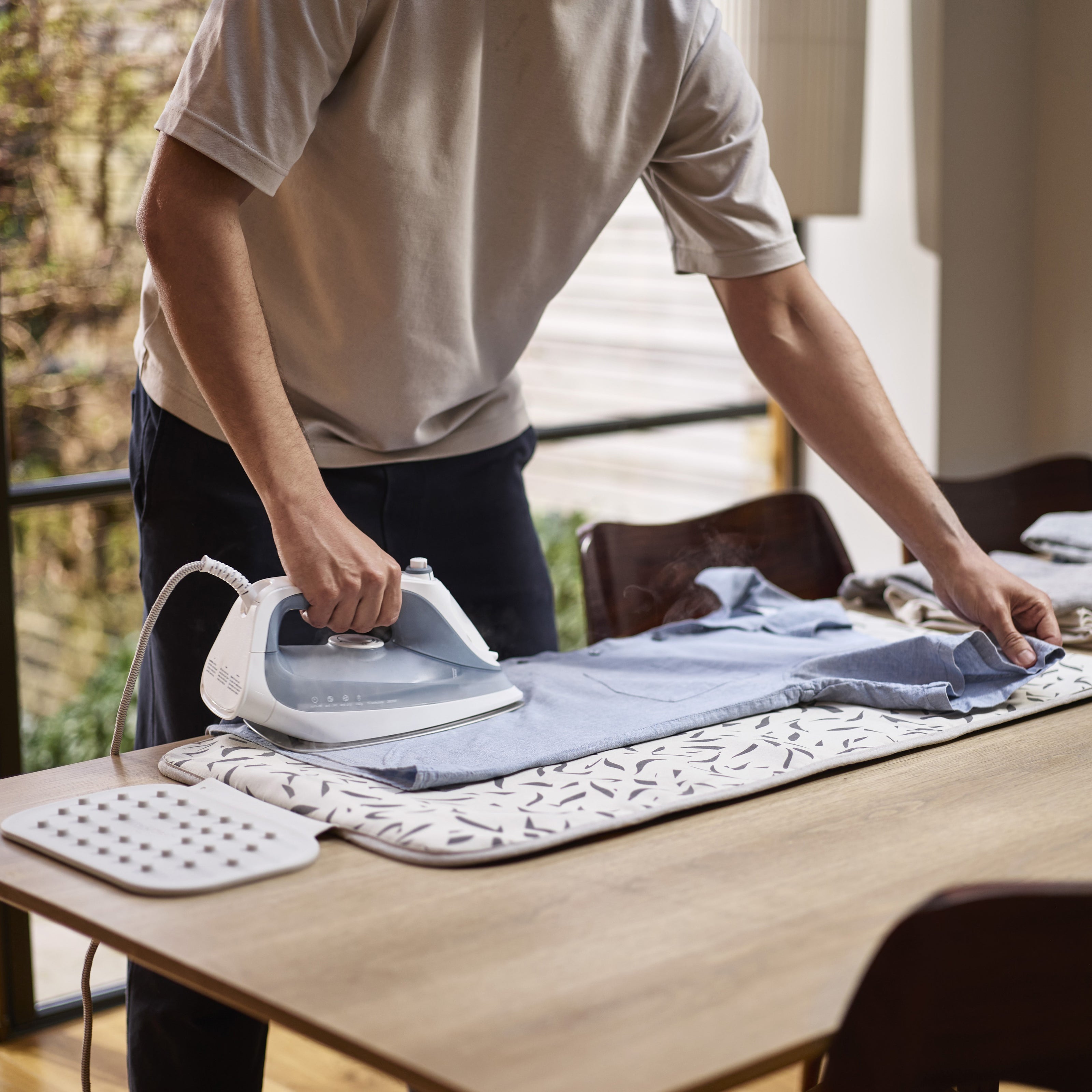 Ironing mat for use on tabletop Swift - Joseph Joseph