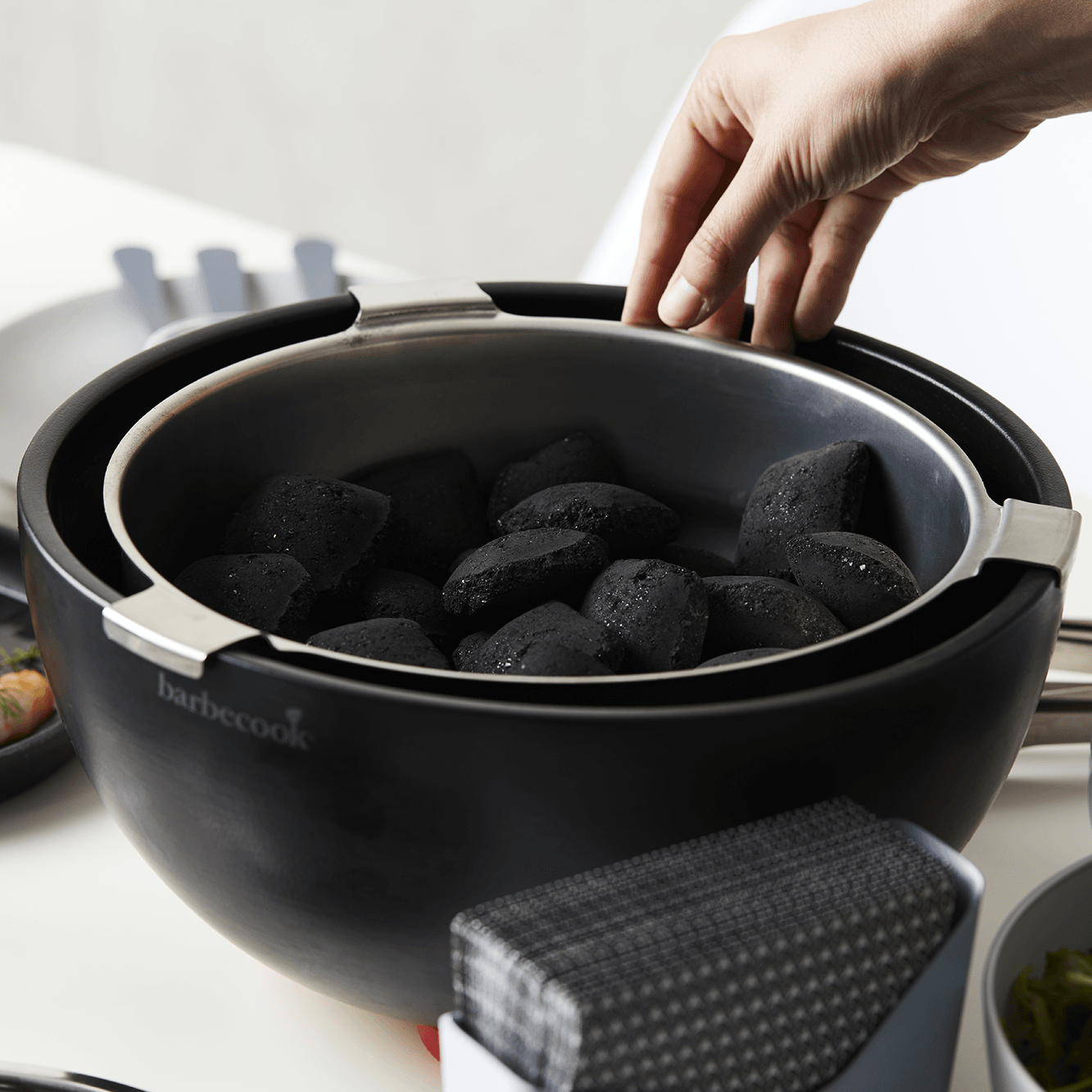 Table charcoal barbecue Joya with 4 stainless steel tongs - Barbecook