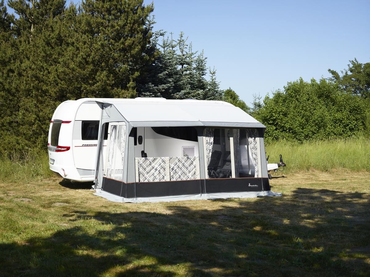 Universal – Isabella