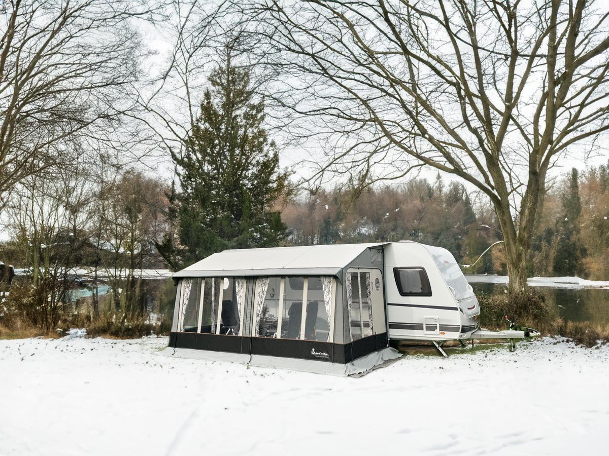 Universal – Isabella