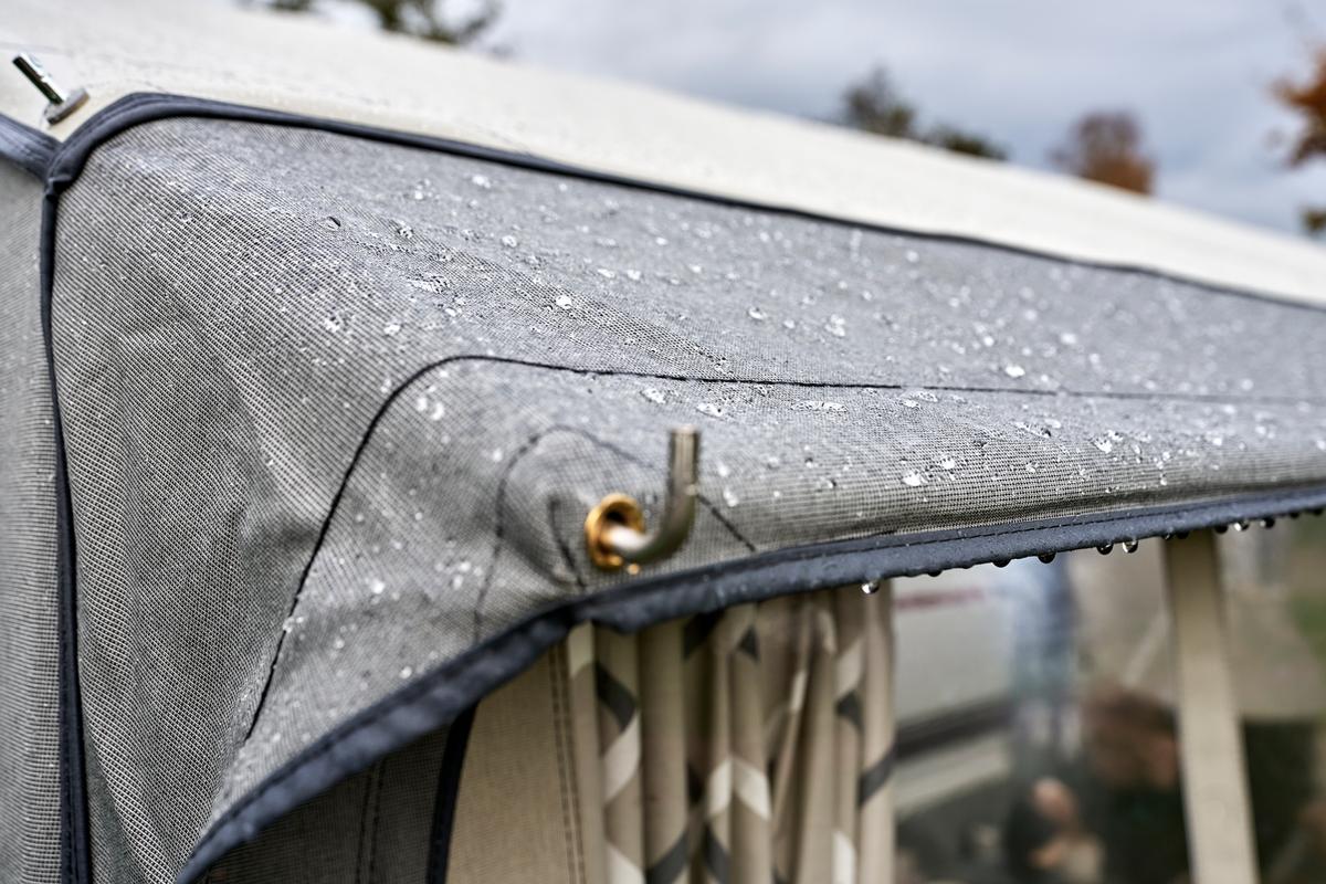 Universal – Isabella