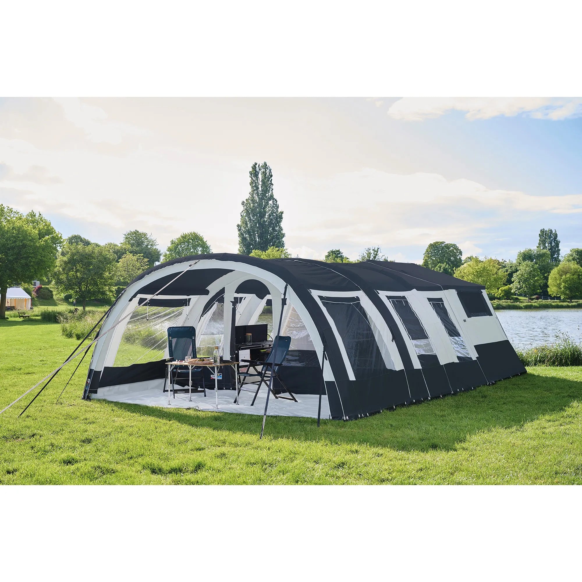 Folding trailer with inflatable awning for 4 people Jamet Air model 2025