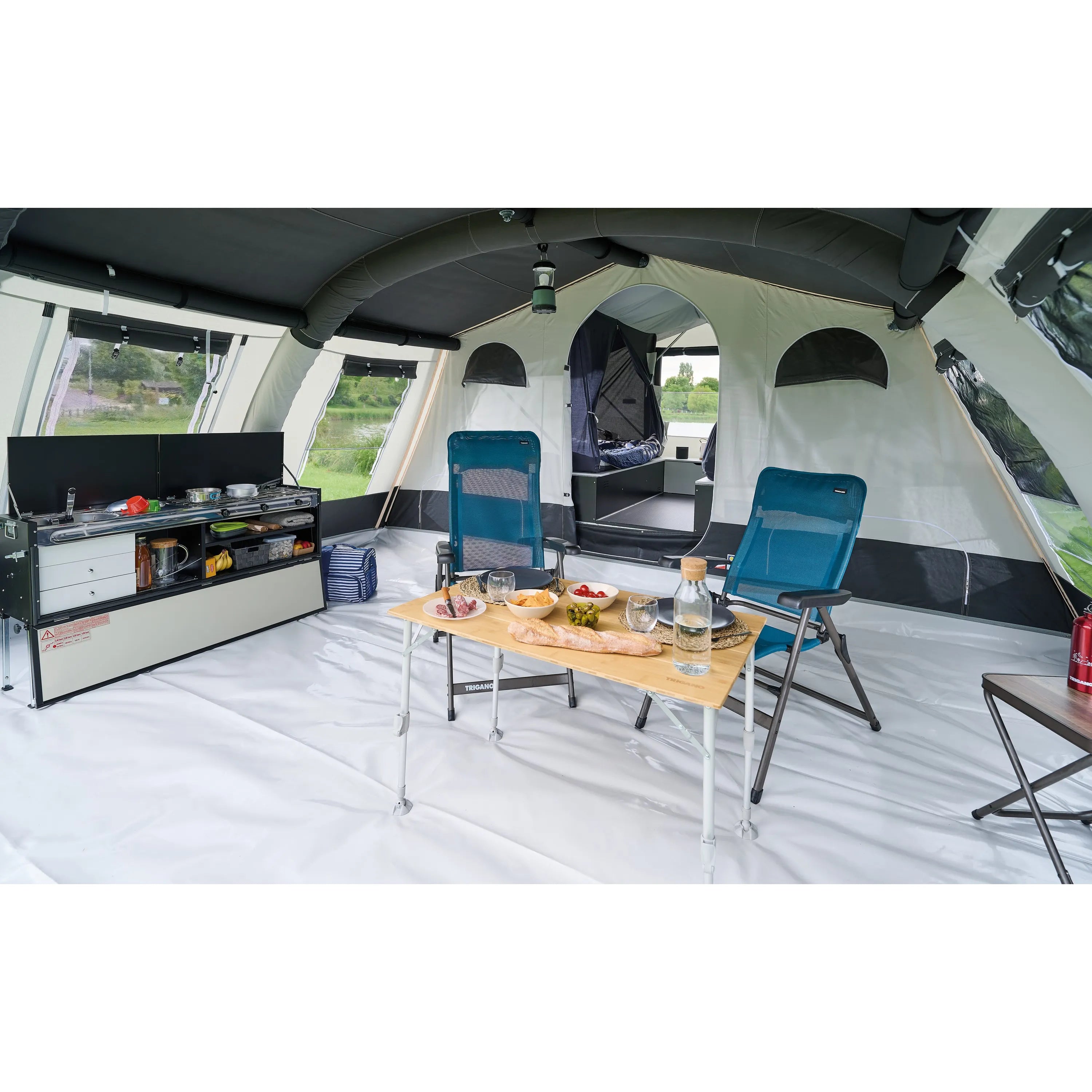 Folding trailer with inflatable awning for 4 people Jamet Air model 2025