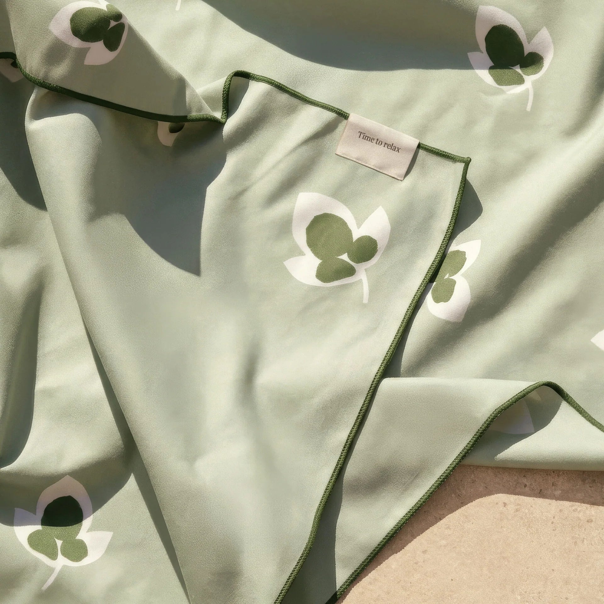 Walra beach towel - lightweight and fast drying - different colors