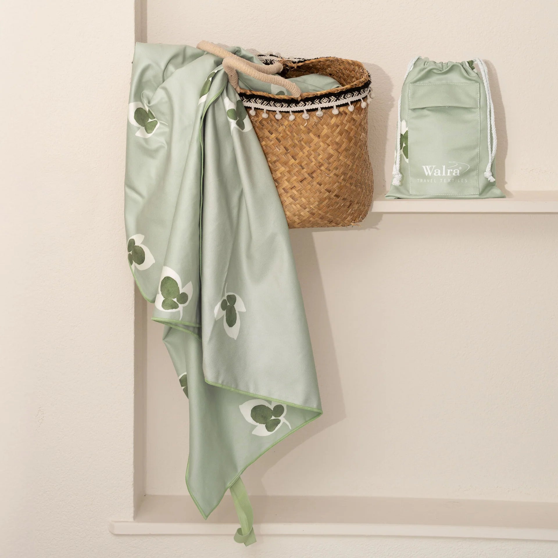 Walra beach towel - lightweight and fast drying - different colors